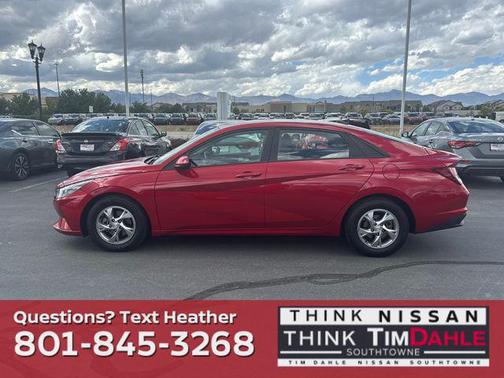 2022 Hyundai ELANTRA SE