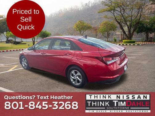 2022 Hyundai ELANTRA SE