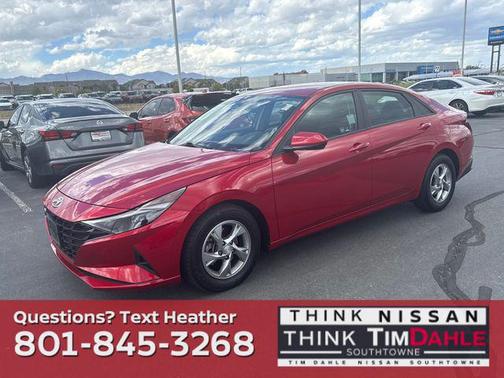 2022 Hyundai ELANTRA SE