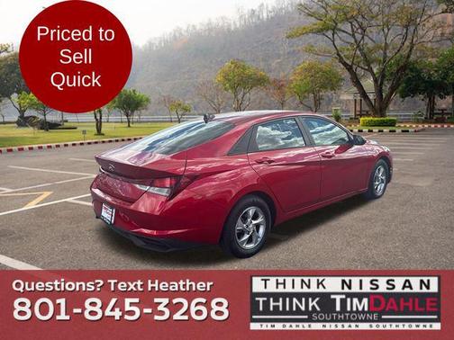 2022 Hyundai ELANTRA SE