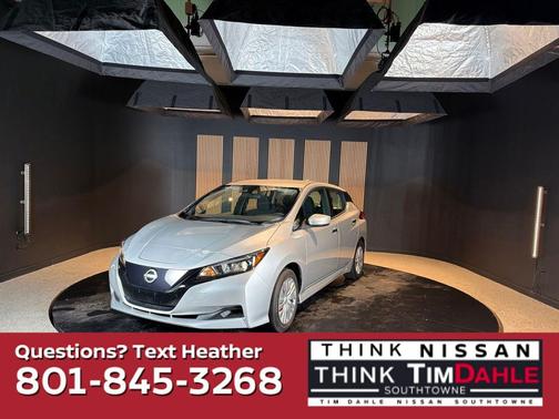 Brilliant Silver Metallic 2025 Nissan Leaf S