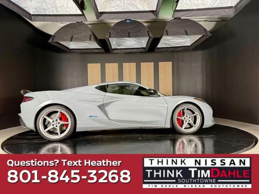 Sea Wolf Gray Tricoat 2025 Chevrolet Corvette E-Ray RWD Coupe 2LZ