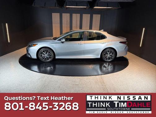 Celestial Silver Metallic 2023 Toyota Camry SE