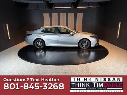 Celestial Silver Metallic 2023 Toyota Camry SE