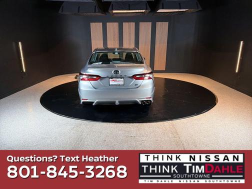 Celestial Silver Metallic 2023 Toyota Camry SE