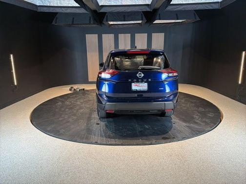 Deep Ocean Blue Pearl 2025 Nissan Rogue SV