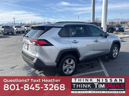 2023 Toyota RAV4 Hybrid XLE