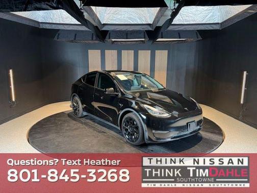 2022 Tesla Model Y Long Range Dual Motor All-Wheel Drive