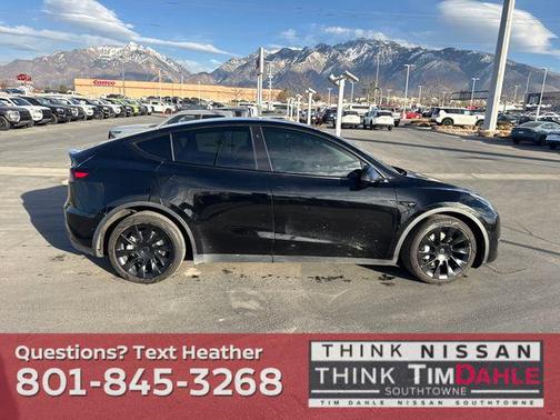 2022 Tesla Model Y Long Range Dual Motor All-Wheel Drive