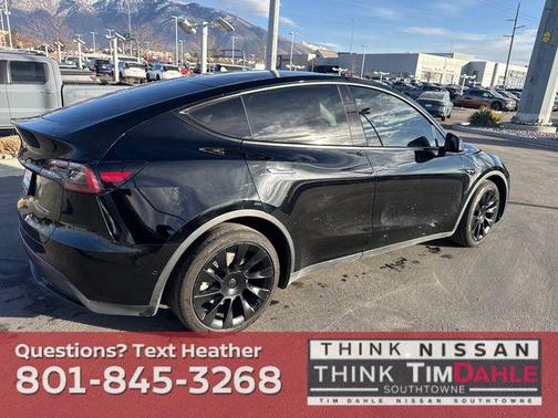 2022 Tesla Model Y Long Range Dual Motor All-Wheel Drive