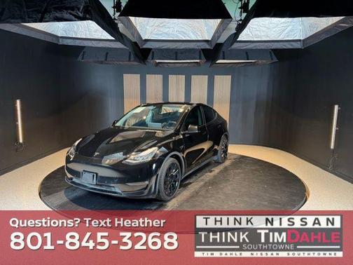 2022 Tesla Model Y Long Range Dual Motor All-Wheel Drive