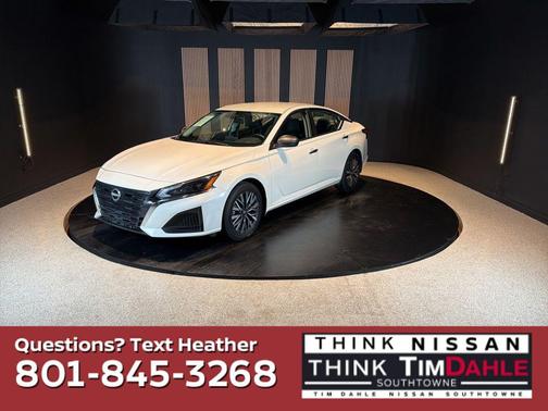 Pearl White Tricoat 2024 Nissan Altima 2.5 SV