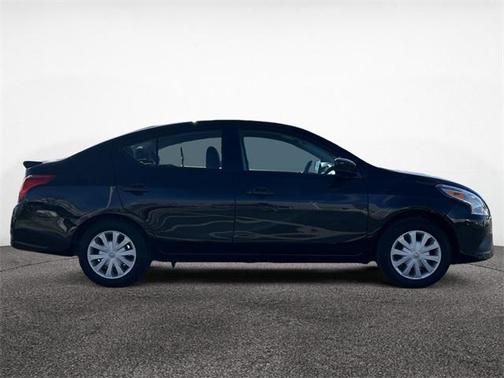 Super Black Metallic 2019 Nissan Versa 1.6 S+