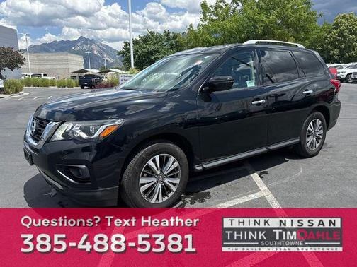 2019 Nissan Pathfinder SV