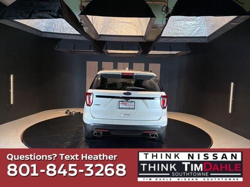 White Platinum Clearcoat Metallic 2017 Ford Explorer sport