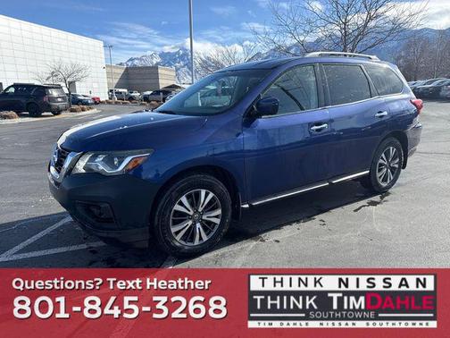 2017 Nissan Pathfinder S