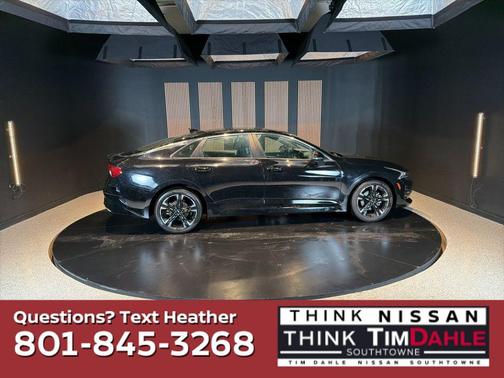 Ebony Black 2022 Kia K5 GT-Line