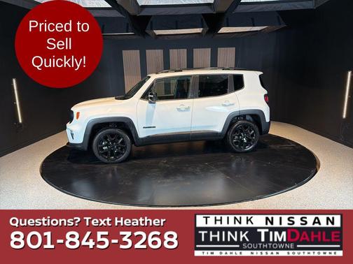Alpine White Clearcoat 2023 Jeep Renegade Altitude