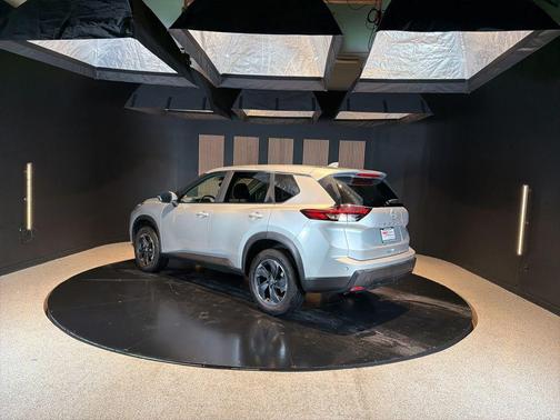 Brilliant Silver Metallic 2025 Nissan Rogue SV