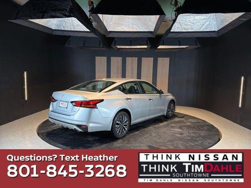Brilliant Silver Metallic 2023 Nissan Altima 2.5 SV