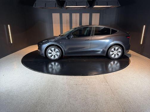 Black 2024 Tesla Model Y Long Range Dual Motor All-Wheel Drive