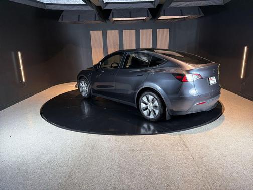 Black 2024 Tesla Model Y Long Range Dual Motor All-Wheel Drive