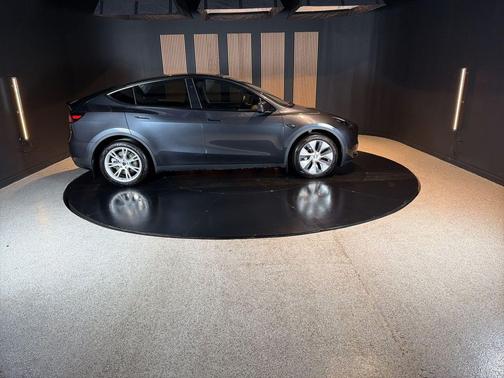 Black 2024 Tesla Model Y Long Range Dual Motor All-Wheel Drive