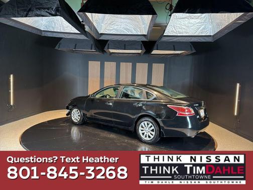 Super Black Clearcoat 2014 Nissan Altima 2.5 S