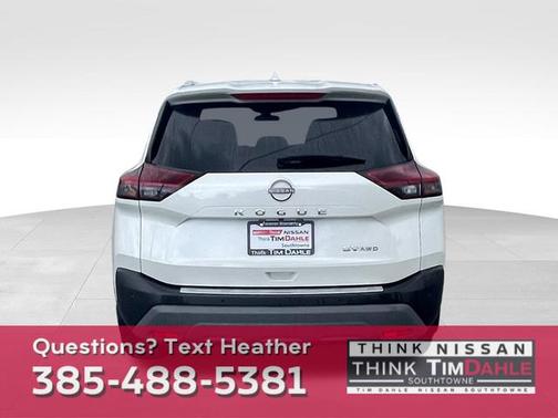 Pearl White Tricoat 2023 Nissan Rogue SV