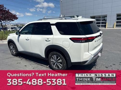 2022 Nissan Pathfinder SL 4WD