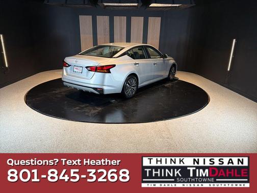 Brilliant Silver Metallic 2023 Nissan Altima 2.5 SV