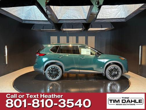 Obsidian Green 2026 Nissan Rogue Dark Armor