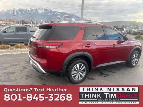 2024 Nissan Pathfinder SL 4WD