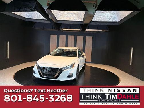 Pearl White Tricoat 2022 Nissan Altima SR Intelligent AWD