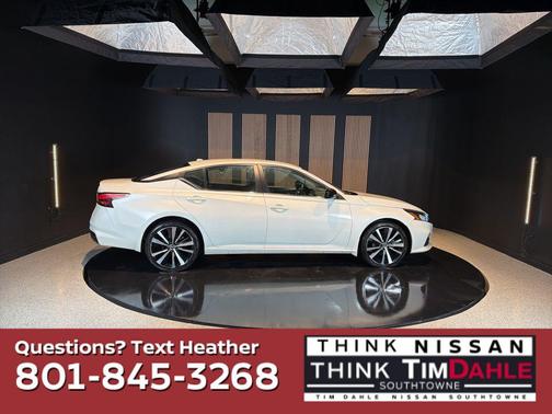 2022 Nissan Altima SR Intelligent AWD