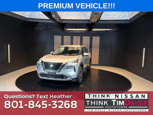 Brilliant Silver Metallic 2022 Nissan Rogue SV