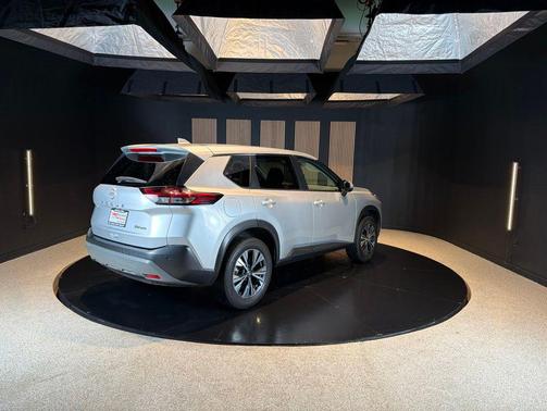 Brilliant Silver Metallic 2022 Nissan Rogue SV