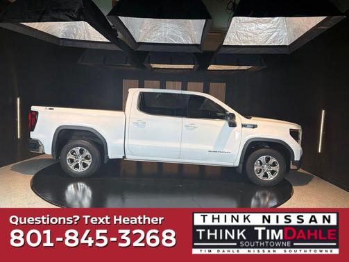 Summit White 2023 GMC Sierra 1500 SLE