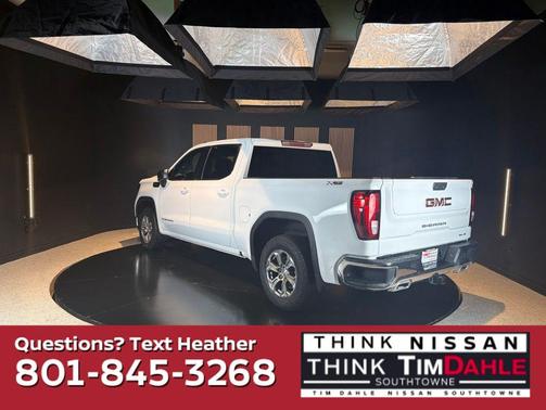 Summit White 2023 GMC Sierra 1500 SLE