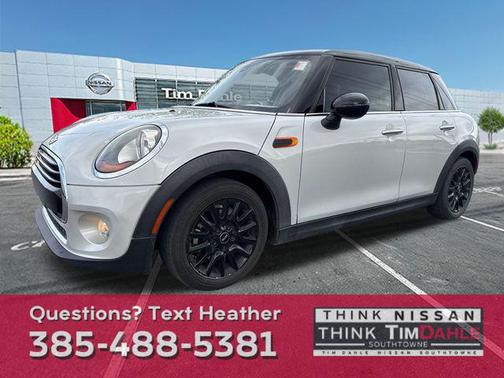 2017 MINI Hardtop Cooper