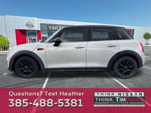 2017 MINI Hardtop Cooper