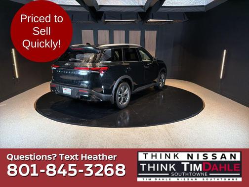 Mineral Black 2023 INFINITI QX60 Luxe