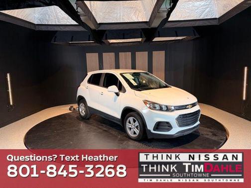 Summit White 2020 Chevrolet Trax LS