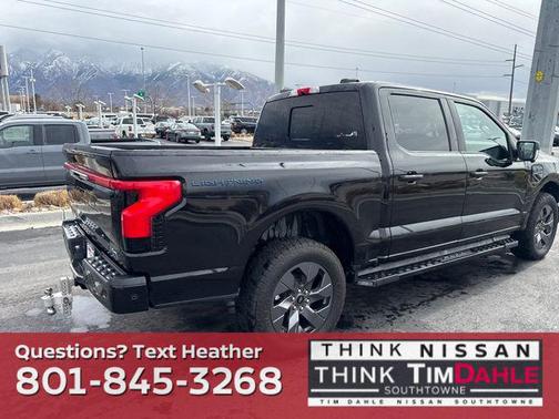 2023 Ford F-150 Lightning LARIAT