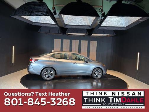 Gun Metallic 2020 Nissan Versa 1.6 SV