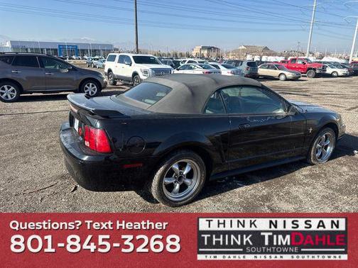 2003 Ford Mustang Deluxe