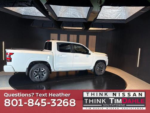 Glacier White 2024 Nissan Frontier SL