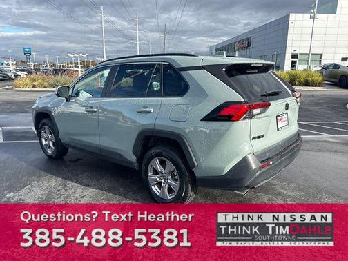 2022 Toyota RAV4 XLE