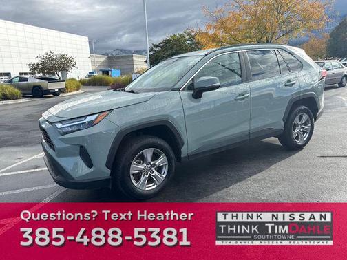 2022 Toyota RAV4 XLE