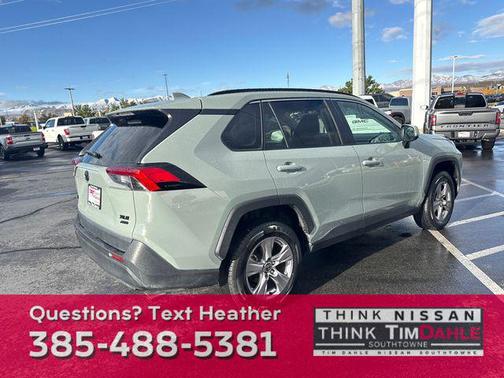 2022 Toyota RAV4 XLE